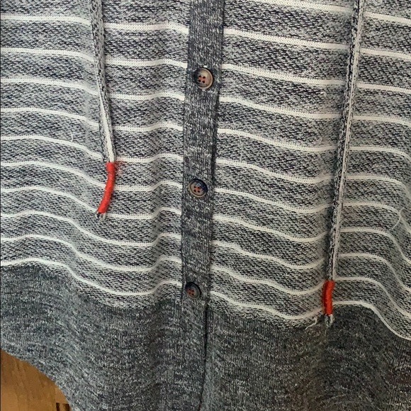 Hem & Thread button up hoodie - Picture 4 of 5